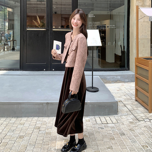 法式小香风粉色套装裙女2026春秋季新款短款外套吊带连衣裙两件套