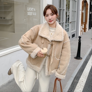 羊羔毛拼接皮毛一体外套女2025冬季新款时尚洋气加厚保暖短款上衣