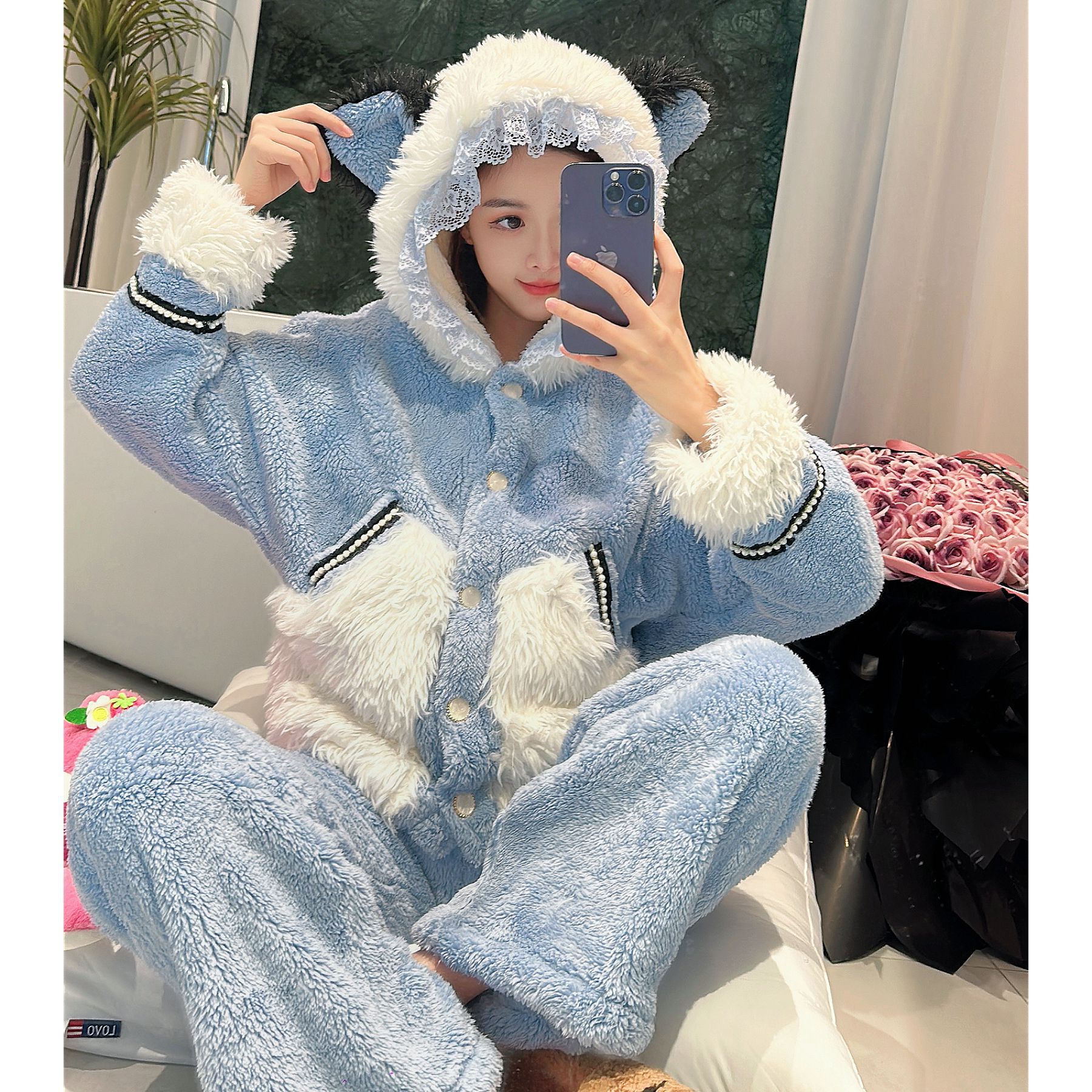 秋季可爱小熊毛绒绒甜美减龄家居服女法兰绒连帽睡衣加绒加厚外穿