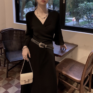 V领气质显瘦黑色连衣裙长款一片式超修身高腰韩版A字脚踝长裙子