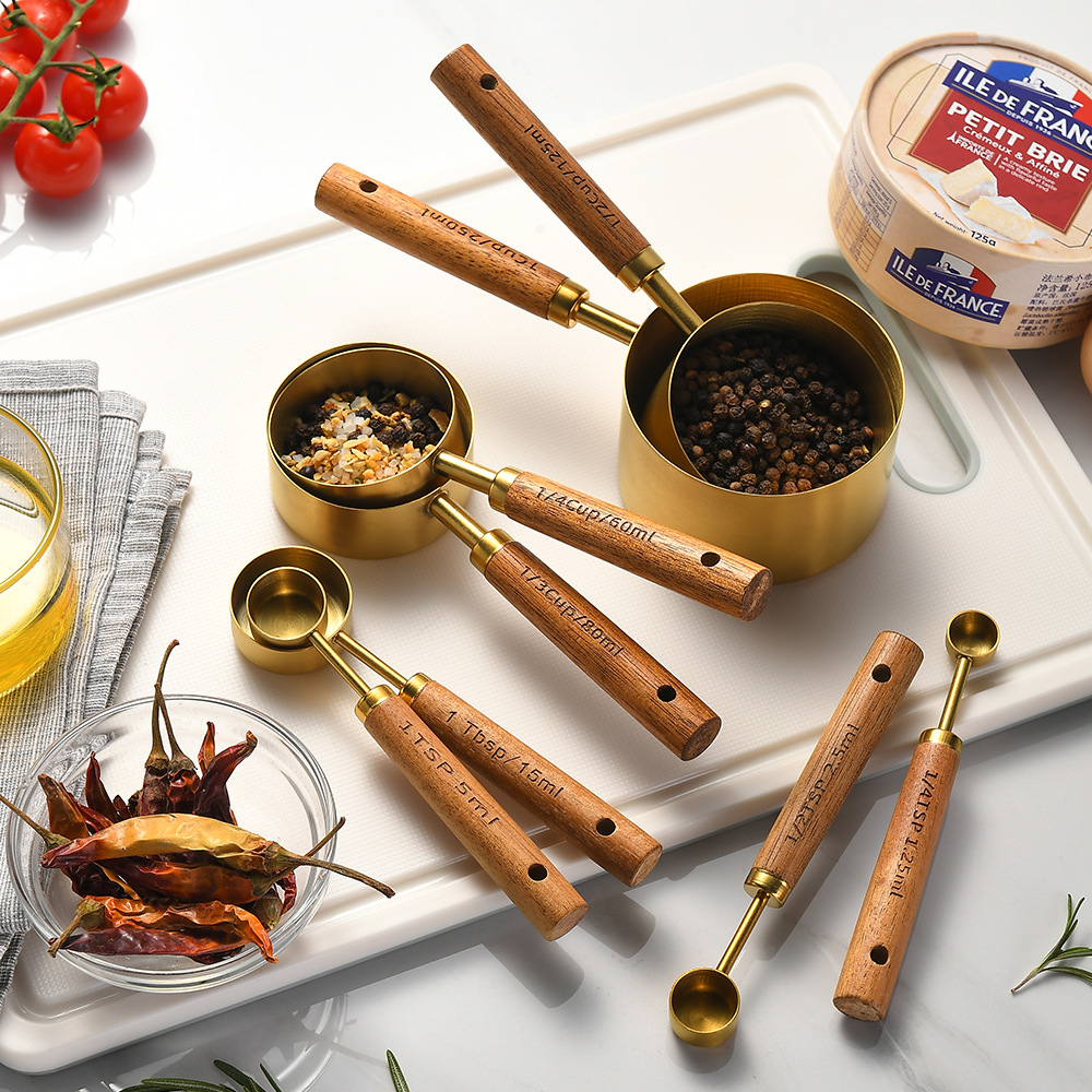 Baking cooking measuring cup set of eight pieces with acacia