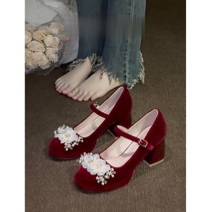 花朵订婚鞋 粗跟不累脚回门禾秀绝美红色高级感新娘玛丽珍高跟鞋
