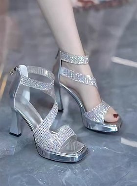 夏季厚底时尚凉鞋女2025新款露趾粗跟水钻防水台后拉链法式高跟鞋