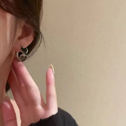 韩艺公主新款潮爱心小众耳环高级暗黑设计女小众耳钉女2024气质