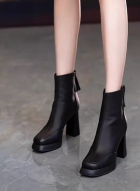 防水台方头高跟短靴女2025秋冬新款粗跟百搭气质马丁靴增高时装靴