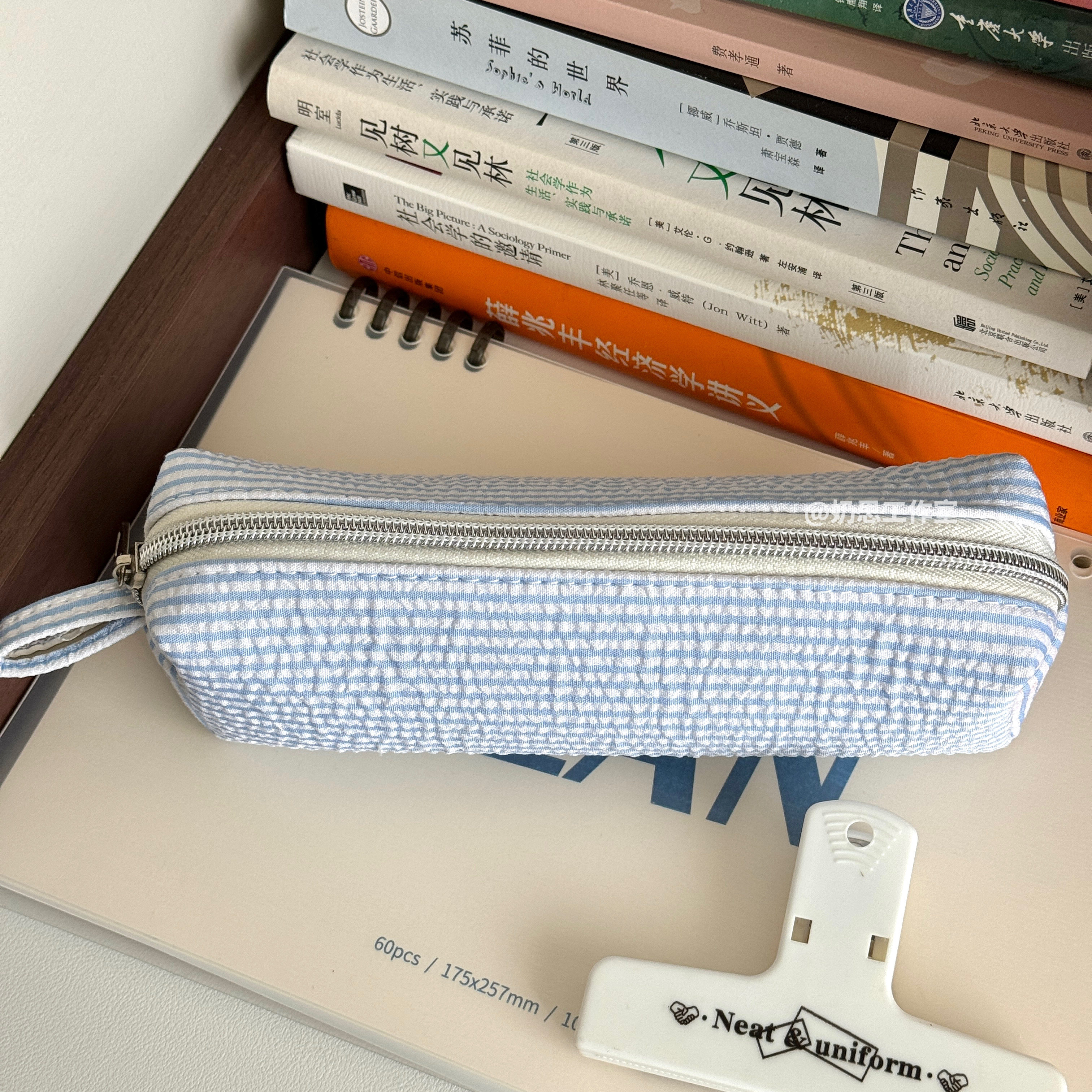 韩系条纹泡泡纱笔袋蓝色高颜值ins风学生简约铅笔袋文具收纳袋女