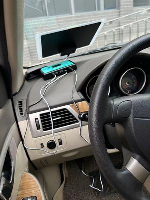 光撩电防亏电冬天汽车神器