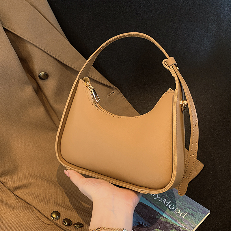 2025新款小众高级感机车腋下包