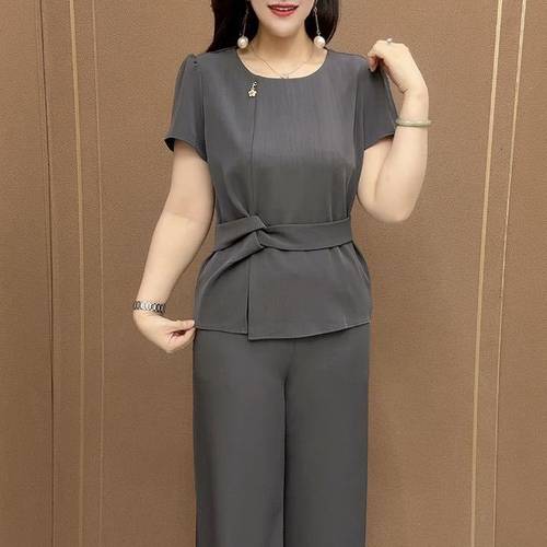 高级感纯色时尚套装减龄两件套