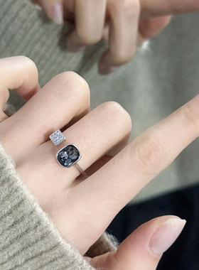 TLZ 轻奢高级感灰色水晶方糖开口戒指满钻ins风设计感通勤食指戒