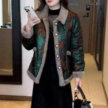 时尚加绒加厚气质毛呢大衣冬季新款显瘦保暖短款外套女士