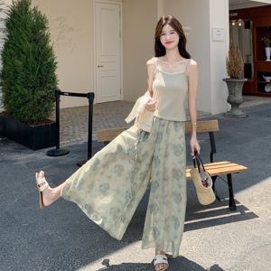 绿色独特绝美套装女夏季2025新款森系度假风叠穿垂感阔腿裤三件套图片
