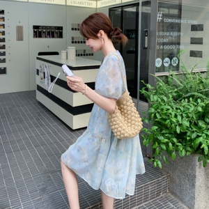 蓝色刺绣印花小清新a字裙新款小个子森系甜美减龄显瘦连衣裙女夏图片