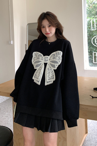 早秋蝴蝶结刺绣卫衣女2025新款爆款小个子独特设计感减龄显瘦上衣图片
