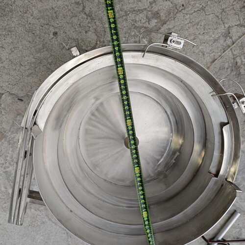 振动盘，走挂着出的物料，不锈钢上盘直径445mm,底座配--议价商品