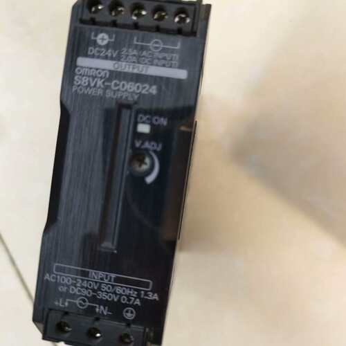 电源S8VK-C06024，拆机功能包好，成色如图，输--议价商品