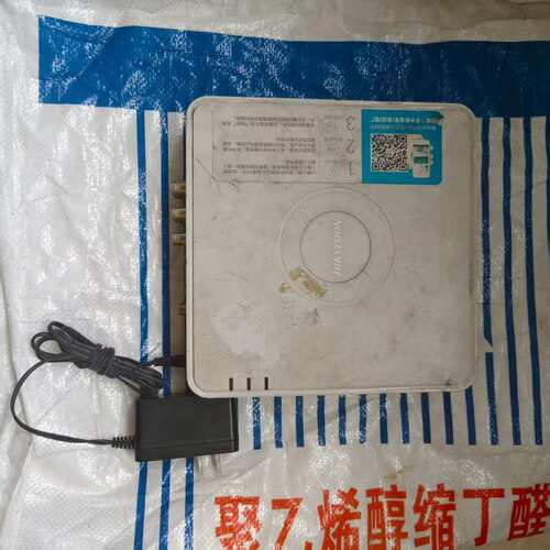 海康威视DS-7104HC-E1网络硬盘录像机，4路监控主机--议价商品