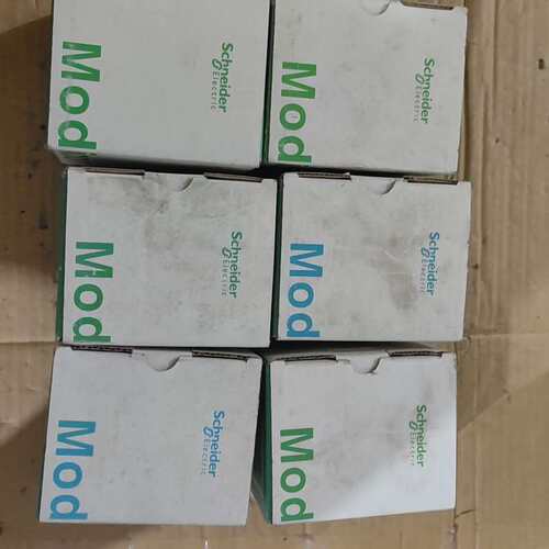 全新带包装说明施耐德模块，TM2AMI2HT,实物拍摄具体--议价商品