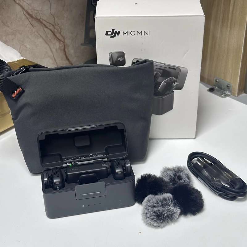 大疆 DJI Mic Mini 一拖二无线两发一收含充--议价商品图片