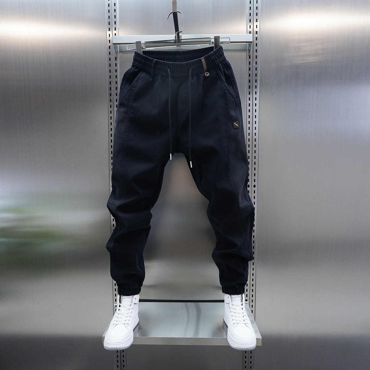 2025潮流男士黑灰色小脚牛仔裤弹力松紧腰水洗束脚休闲裤