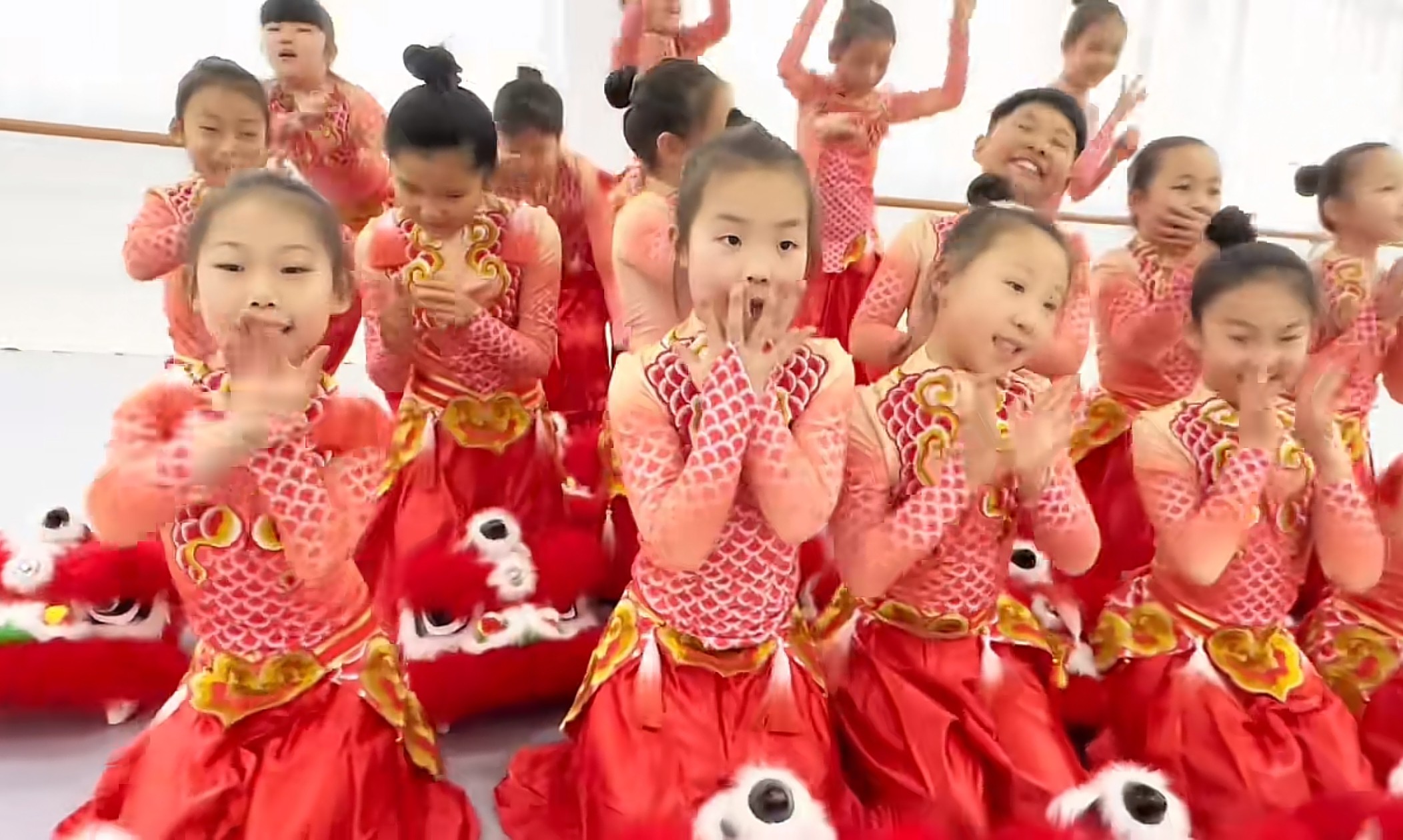 福娃闹春演出服新款龙服舞蹈元旦