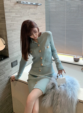 KKK STUDIO冬季新款小香蓝色针织竖坑条半身裙针织衫套装两件套女
