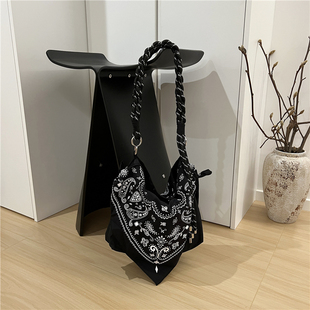 小脏柜 明星同款文艺休闲布包民族风百搭印花刺绣复古腰果斜挎包