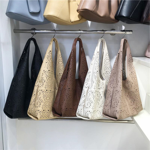 小脏柜 韩国小众文艺复古镂空雕花手提包软皮时尚通勤单肩托特包