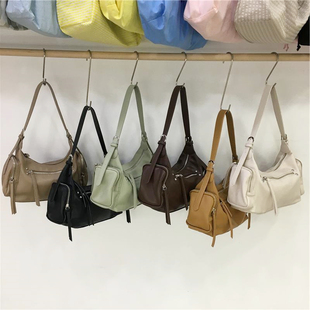 小脏柜 2025新款潮休闲多口袋机车包百搭通勤手提单肩斜挎托特包