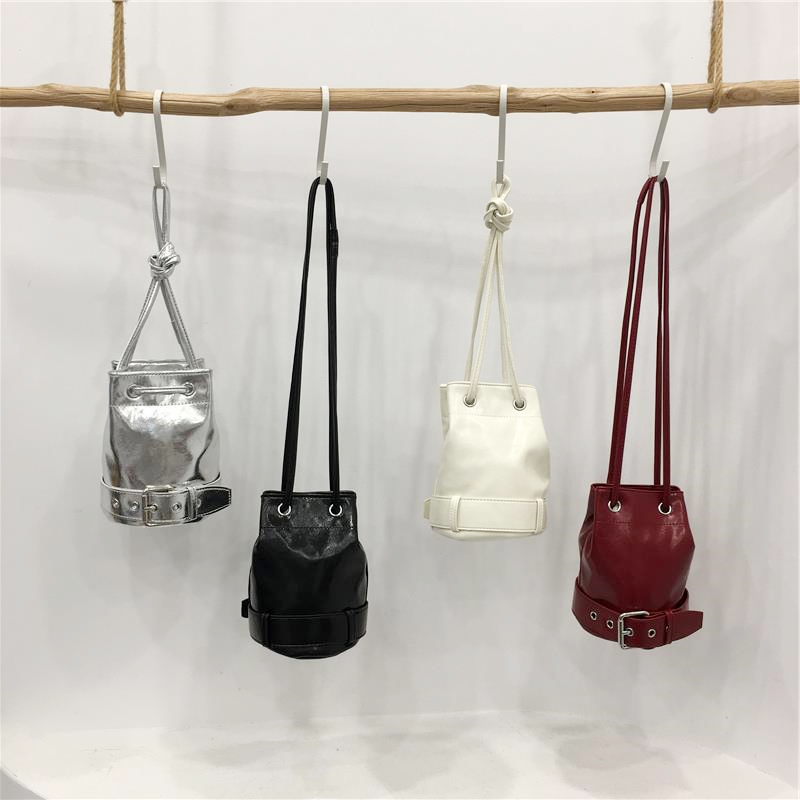 小脏柜 韩国小众抽绳水桶包复古质感休闲百搭简约单肩斜挎女包包
