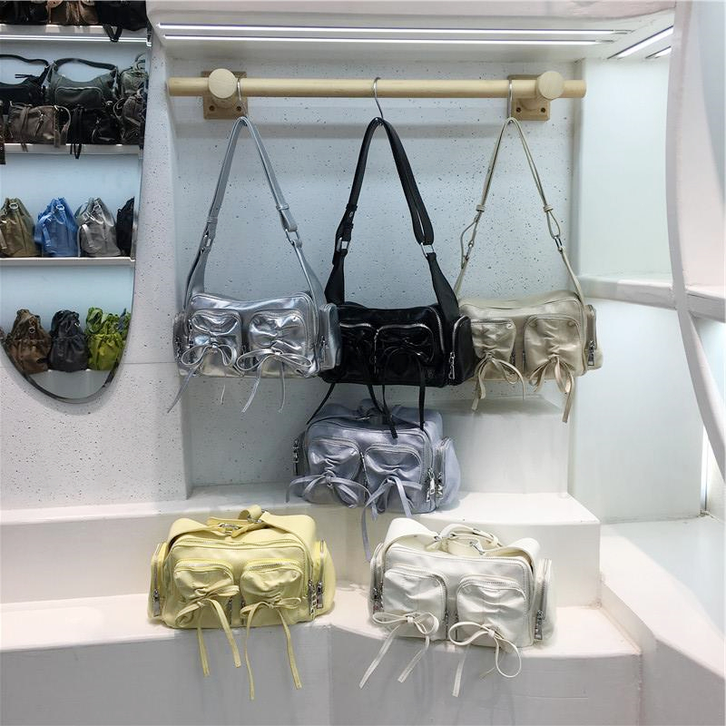 小脏柜 小众设计高级时尚蝴蝶结多口袋腋下法棍包休闲单肩斜挎包