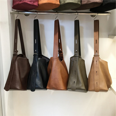 小脏柜 韩版包包软皮大容量简约斜挎包慵懒风百搭小众ins女单肩包