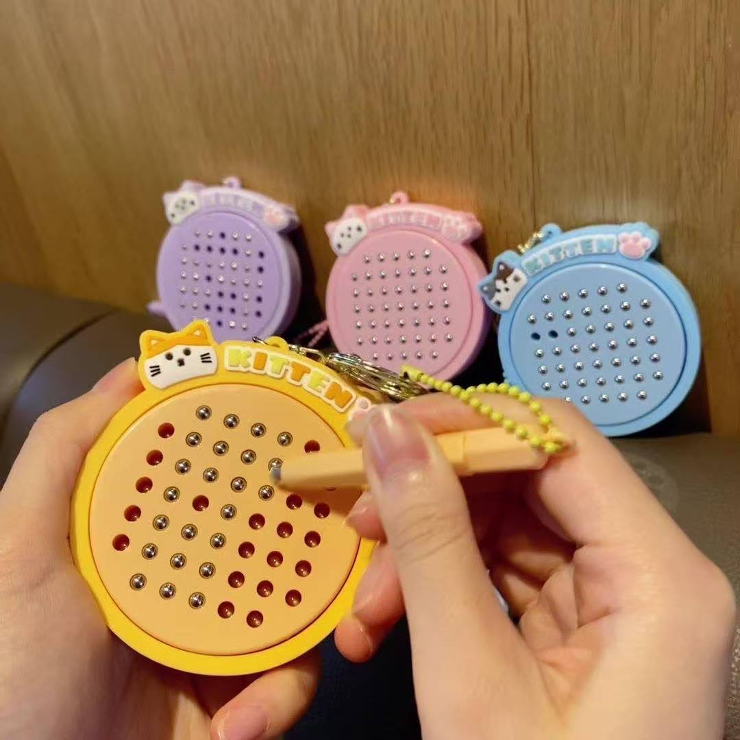 猫猫磁吸趣味钢珠画板解压创意钥匙扣卡通玩具闺蜜情侣包包挂件