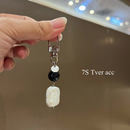 现Tveracc韩国进口巴洛克复古珍珠串珠钥匙扣挂件女包包挂饰简约