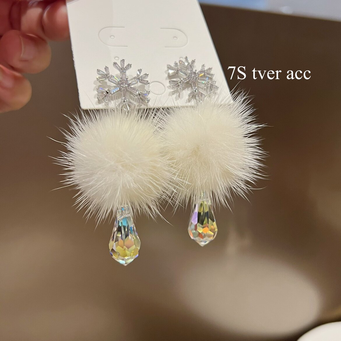 Tver acc 韩国首尔正品雪花漫飞水貂毛耳环 耳钉 S水晶吊坠