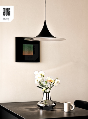 丹麦设计师seim简约餐桌书房飞碟吊灯轻法式餐厅灯吧台喇叭灯餐吊