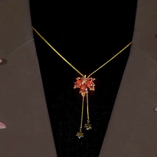 枫叶项链女小众设计高级感轻奢冷淡风毛衣链2023年新款潮配饰品冬