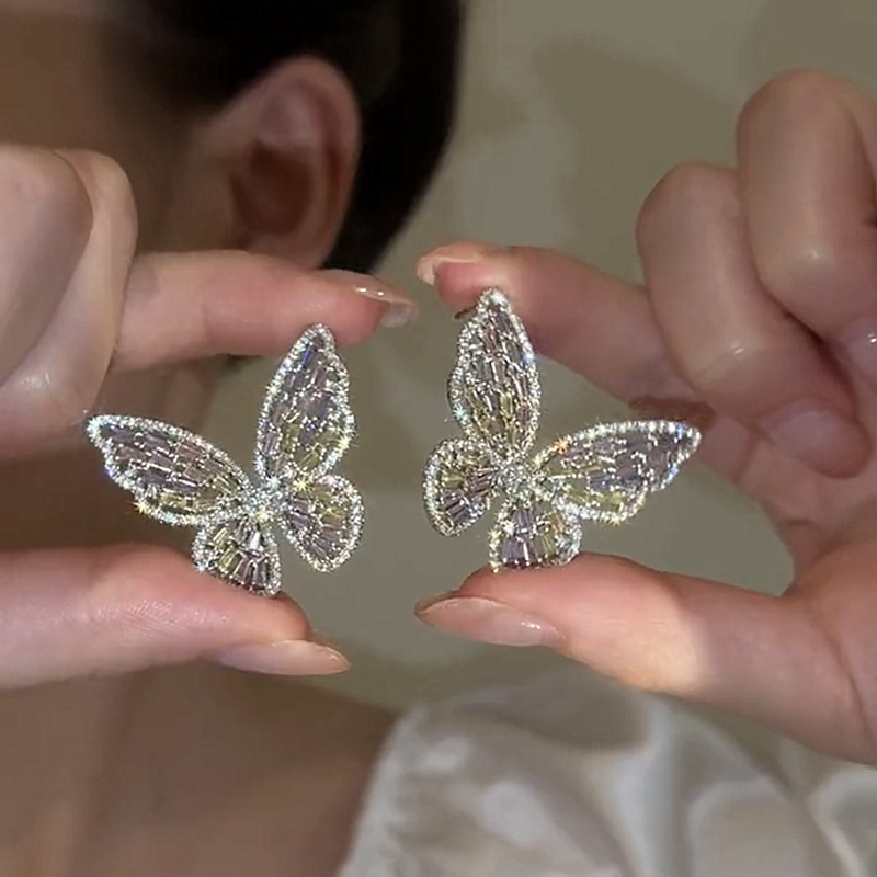 满钻彩色锆石立体蝴蝶银针耳钉