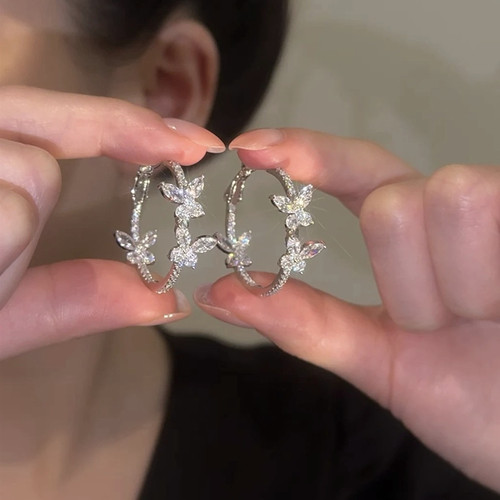 新款高级满锆石蝴蝶耳圈耳环轻奢