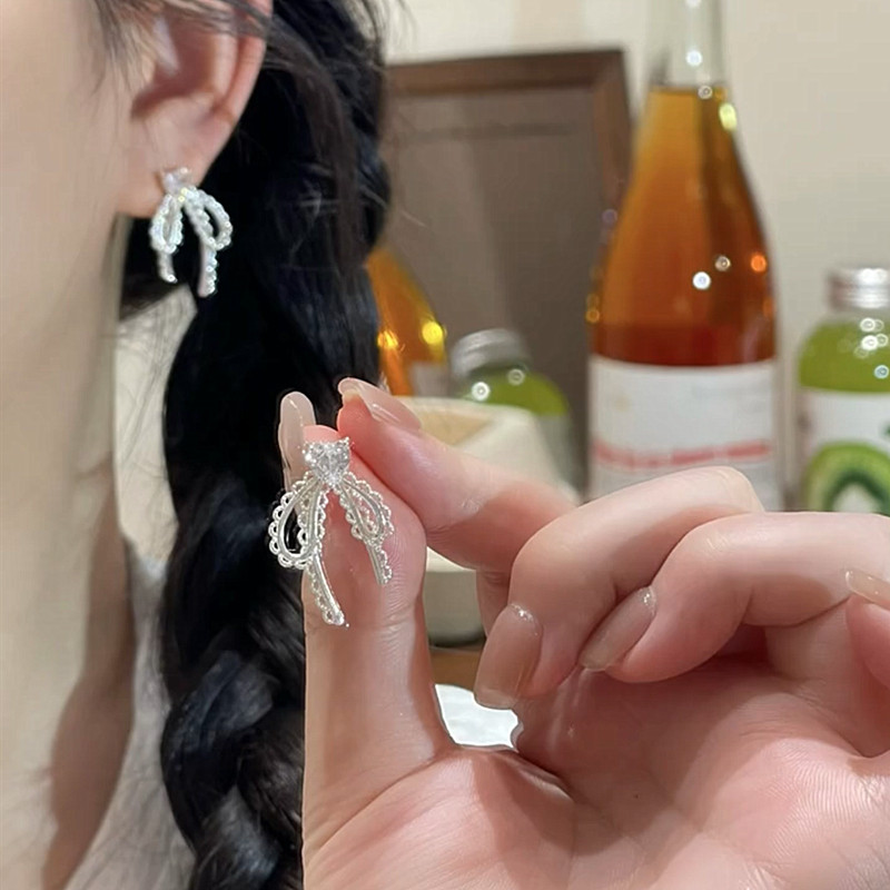 银针蝴蝶结丝带爱心锆石耳环设计