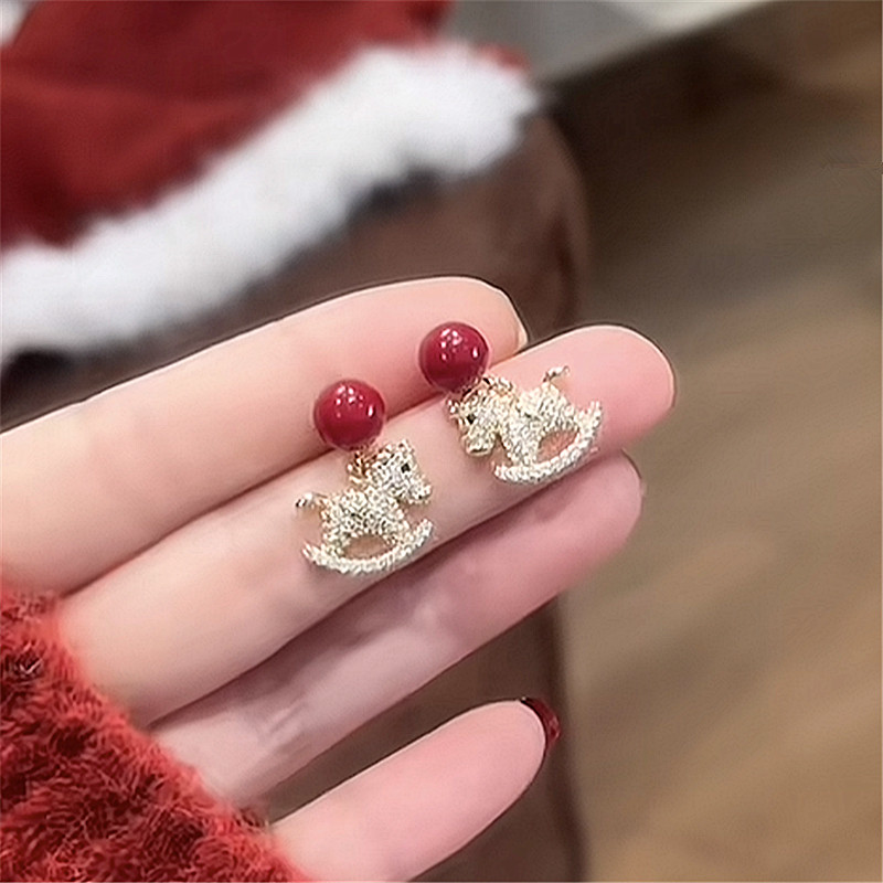 新款925银针红珠金色卡通小马耳钉精致复古轻奢本命年百搭款耳饰,饰品/流行首饰/时尚饰品新,耳钉,淘宝优惠券,粉丝福利购,淘宝优惠卷