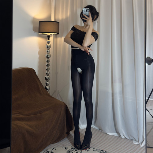 卿荷超大码8D马油黑丝袜