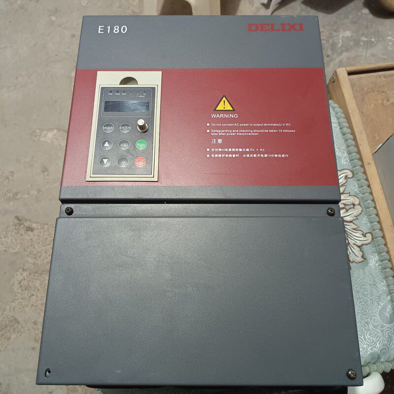 德力西变频器30KW,二手拆机一台,实物如图。I-E18