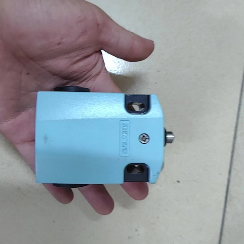 议价西门子开关3SE5122-0MA00 包好不包邮成色如图维修