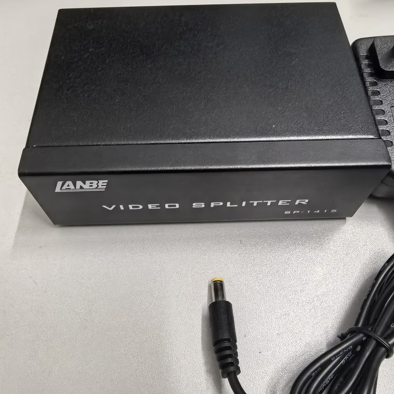 议价蓝宝LANBE SP-1415一分为四VGA显示分配器,一分维修