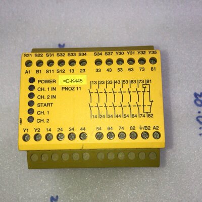 闲置库存皮尔兹PILZ安全继电器，型号：PNOZ 11 7S