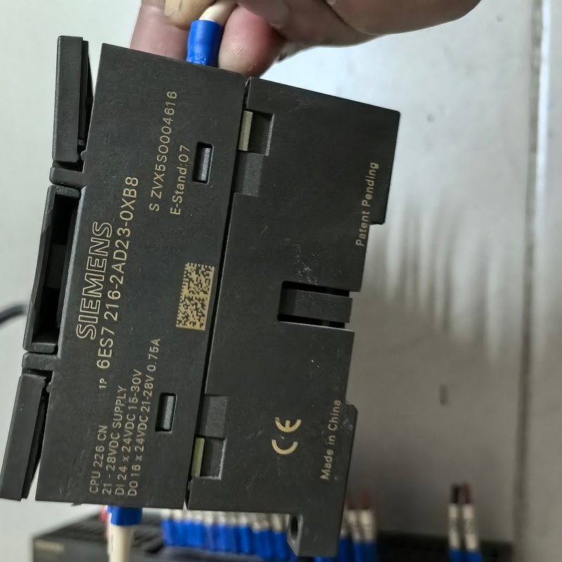 西门子PLC CPU226 CN,型号6ES7 216-2A