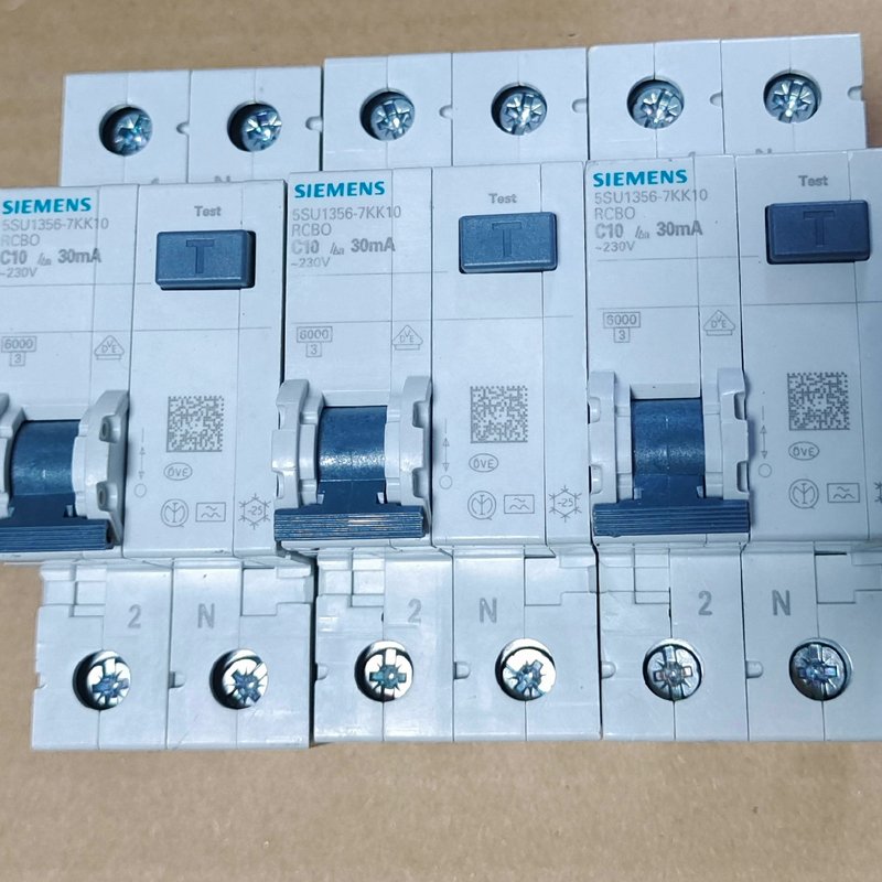议价,西门子漏电保护器5SU1356-7KK10,C10 30mA,维修