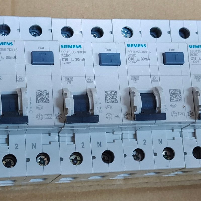 议价西门子漏电保护器5SU1356-7KK10,C10,5SU1维修