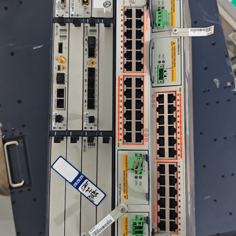 议价中兴ZXR10 5952E千兆交换机,拆机件,接口齐全,成色维修